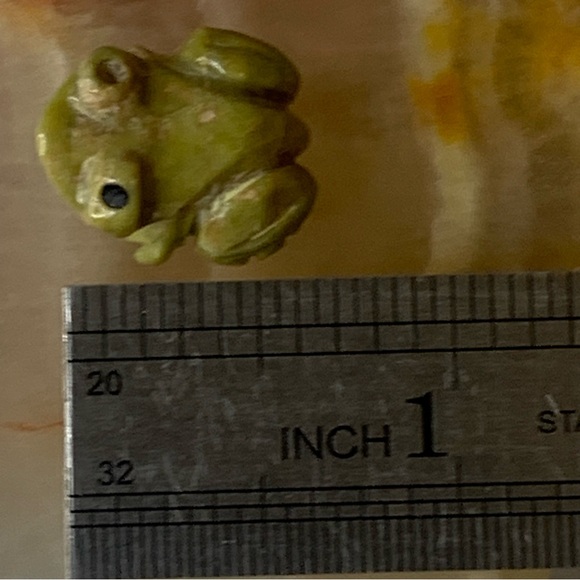 Vintage Hand Carved Frog Figurine Mini Southwest Stone Animal Fetish Serpentine - Picture 13 of 15